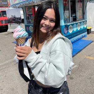 Meet your Posher, Hailey